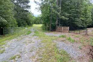 126 Potts Pond Rd, Barnesville, GA 30204 - Photo 1