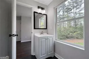 5356 Biffle Rd, Stone Mountain, GA 30088 - Photo 13