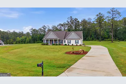 119 Mylee Cove, Barnesville, GA 30204 - Photo 1