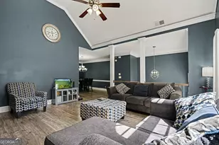 3330 Forrest Bend Ln, Snellville, GA 30039 - Photo 9