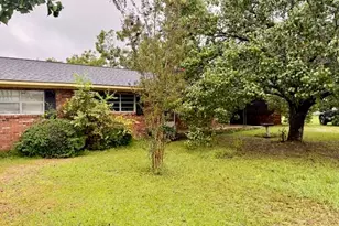 307 S River St, Claxton, GA 30417 - Photo 3
