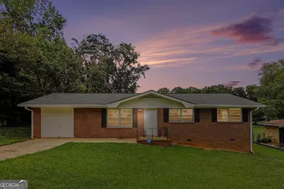 2541 Burton Circle, Morrow, GA 30260 - Photo 3