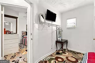 1150 Crystal Lake Rd, Atlanta, GA 30349 - Photo 15