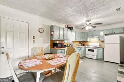 1150 Crystal Lake Road, Atlanta, GA 30349 - Photo 7