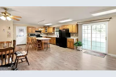 549 Burnett Rd, Byron, GA 31008 - Photo 13