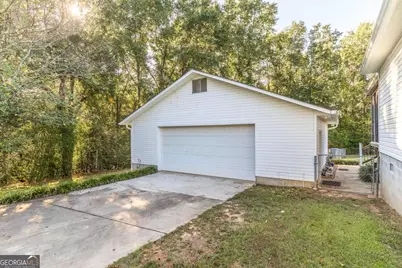 549 Burnett Rd, Byron, GA 31008 - Photo 5