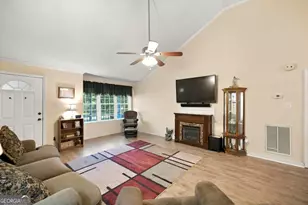 549 Burnett Rd, Byron, GA 31008 - Photo 9