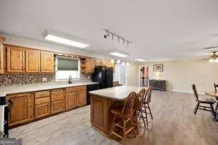 549 Burnett Rd, Byron, GA 31008 - Photo 17
