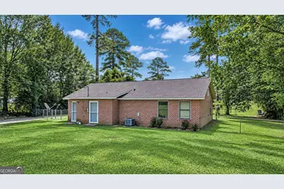 1531 Broach Avenue, Albany, GA 31705 - Photo 13