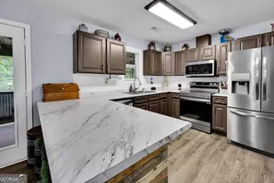 126 Robin Hood Rd, Covington, GA 30014 - Photo 7