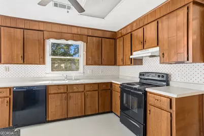 107 Springwood Drive, Warner Robins, GA 31088 - Photo 13
