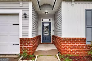198 Chapel Lake S, Savannah, GA 31419 - Photo 5