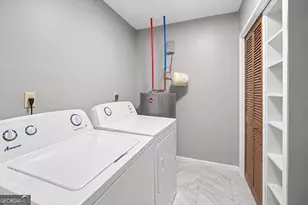 2751 Ben Hill Rd, Atlanta, GA 30344 - Photo 21