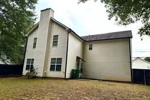 1483 Cutters Mill Dr, Lithonia, GA 30058 - Photo 3