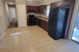 8996 Sterling Ridge Ln, Jonesboro, GA 30238 - Photo 3