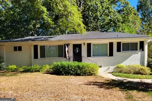 169 Woodlawn Ave, Winder, GA 30680 - Photo 1