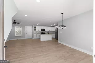 2381 Highpoint Rd, Snellville, GA 30078 - Photo 9