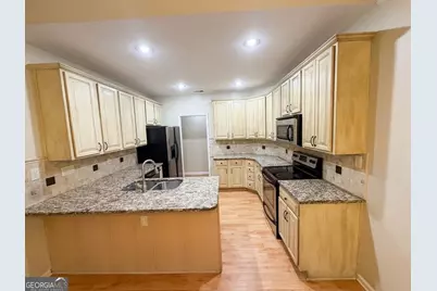530 Country Club Drive, Stockbridge, GA 30281 - Photo 9