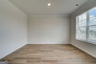 1059 Georgian Point Dr, Lawrenceville, GA 30045 - Photo 3