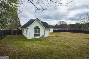122 Shadow Lake Dr, Conyers, GA 30094 - Photo 11