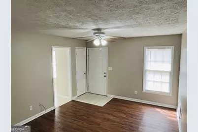 859 Park Place #B, Conyers, GA 30012 - Photo 3