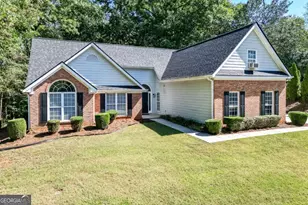 5387 Fawn Ivey Ln, Buford, GA 30519 - Photo 1