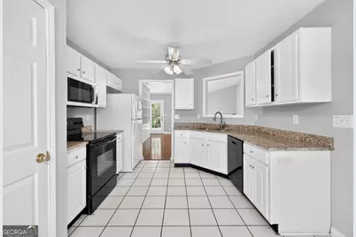 6285 Huntcliff Drive, Flowery Branch, GA 30542 - Photo 13
