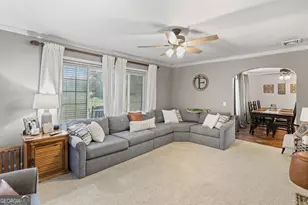 525 S Lewis St, Metter, GA 30439 - Photo 9