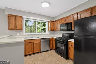 1207 Tyne Way, Stone Mountain, GA 30088 - Photo 17