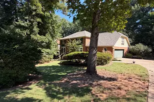 2722 Innsbruck Ln, Marietta, GA 30062 - Photo 1