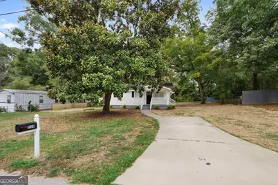 210 Douglas Street, Monroe, GA 30655 - Photo 3
