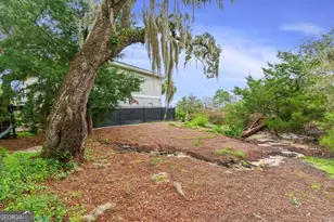 614 Cedar St, Saint Simons, GA 31522 - Photo 33