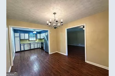 5377 Rockmoor Drive, Stone Mountain, GA 30088 - Photo 9