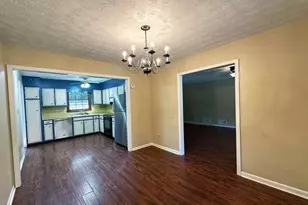 5377 Rockmoor Dr, Stone Mountain, GA 30088 - Photo 9