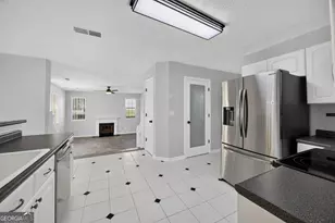 729 Stonebrook Dr Dr, Lithonia, GA 30058 - Photo 9