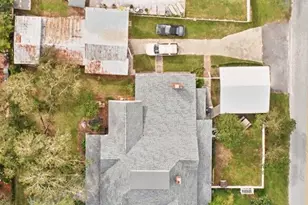 310 S Lewis St, Metter, GA 30439 - Photo 35