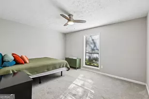402 Dunbar Dr, Dunwoody, GA 30338 - Photo 19