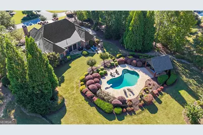 323 Beaumont Farms Drive, Sharpsburg, GA 30277 - Photo 3