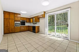 1490 High Meadow Dr, Stone Mountain, GA 30083 - Photo 5