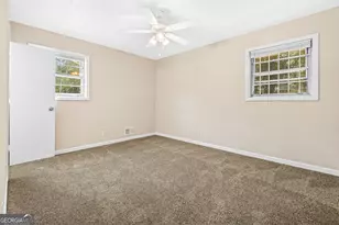 1490 High Meadow Dr, Stone Mountain, GA 30083 - Photo 11