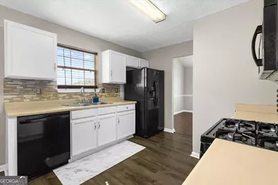 4474 Carriage Park Drive, Lithonia, GA 30038 - Photo 5
