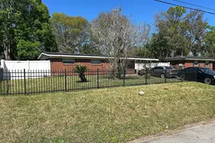 5233 Chivalry Dr, Jacksonville, FL 32208 - Photo 3