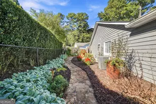 400 N Kimberly Ct, Roswell, GA 30076 - Photo 31