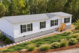915 W Leatherwood Rd, Toccoa, GA 30577 - Photo 1