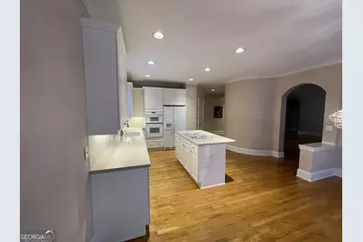 8550 Edwardton Drive, Roswell, GA 30076 - Photo 11