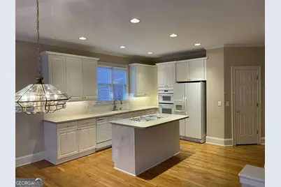 8550 Edwardton Drive, Roswell, GA 30076 - Photo 9