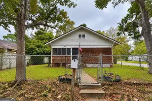 606 Senate St, Waycross, GA 31501 - Photo 1
