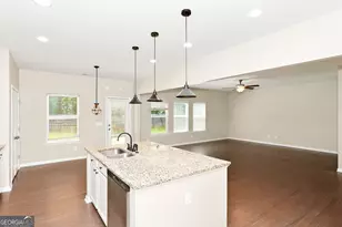 153 Thomaston St, Newnan, GA 30263 - Photo 11