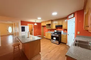 300 Bennie Pl, Forsyth, GA 31029 - Photo 3