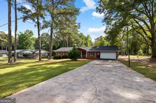 2045 Forest Dr, Fayetteville, GA 30214 - Photo 5